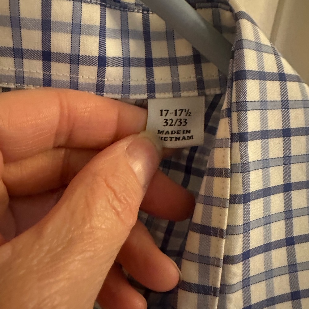 Haggar Men's White and Blue Plaid long sleeve Dress Shirt - Picture 3 of 11
